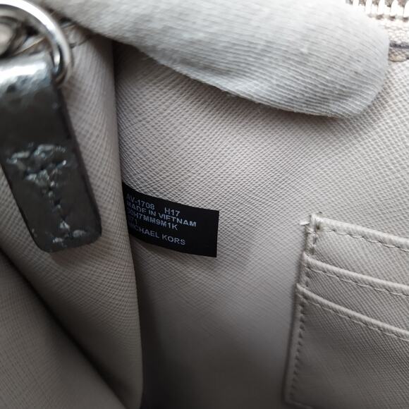 MICHAEL KORS Mercer Metallic Gray Leather Snakeskin Embossed Crossbody Bag - Picture 13 of 16